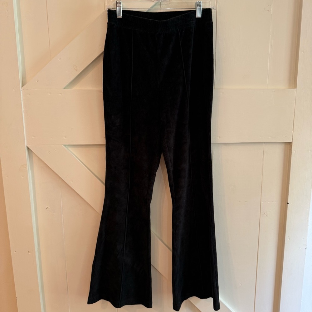 Aerie Women’s Black Flare Leg Ribbed Pants Size Small Lounge Athleisure